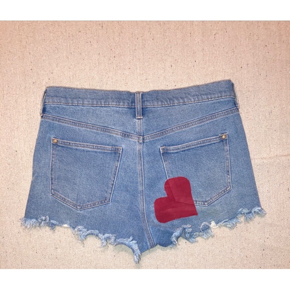Reworked Denim Cutoff Shorts Upcycled Red Heart Patch Valentine’s Day Women’s 13 - Picture 5 of 5
